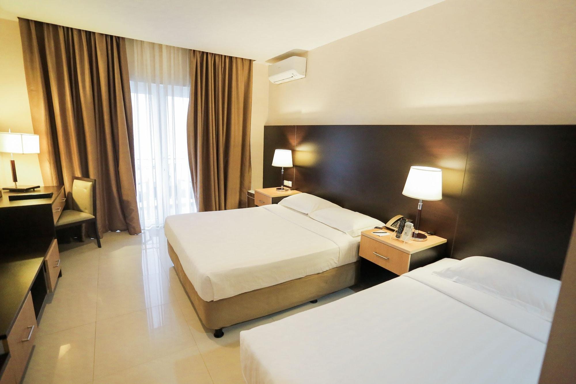 The Lake Hotel Tagaytay Tagaytay City Екстериор снимка