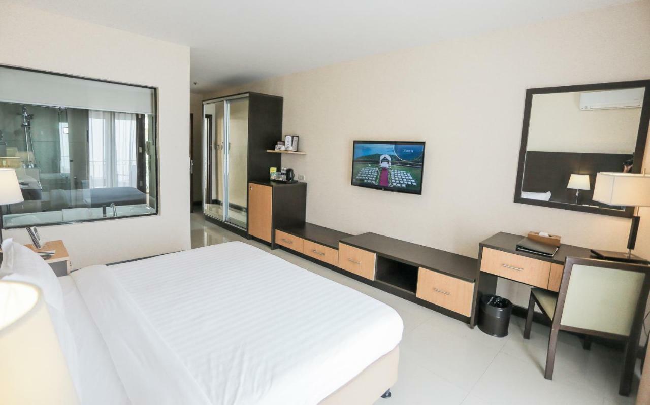 The Lake Hotel Tagaytay Tagaytay City Екстериор снимка