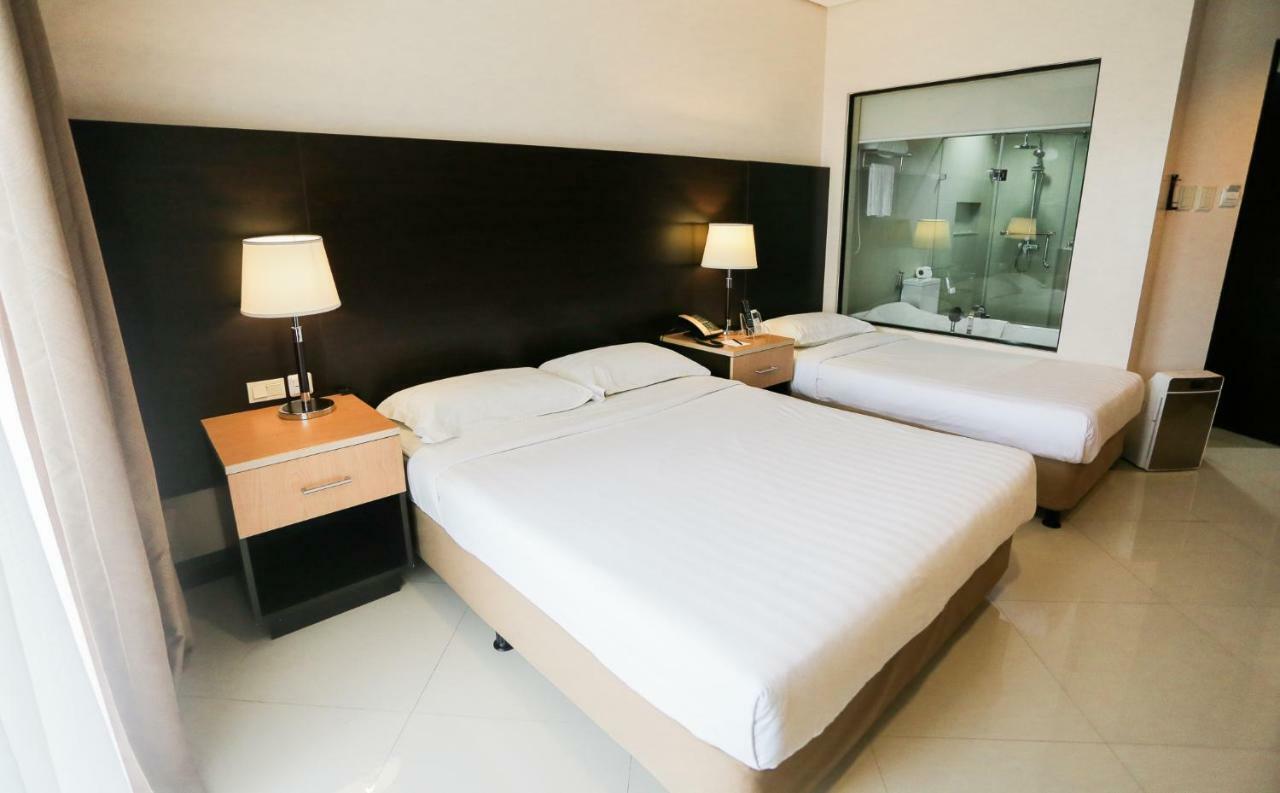 The Lake Hotel Tagaytay Tagaytay City Екстериор снимка