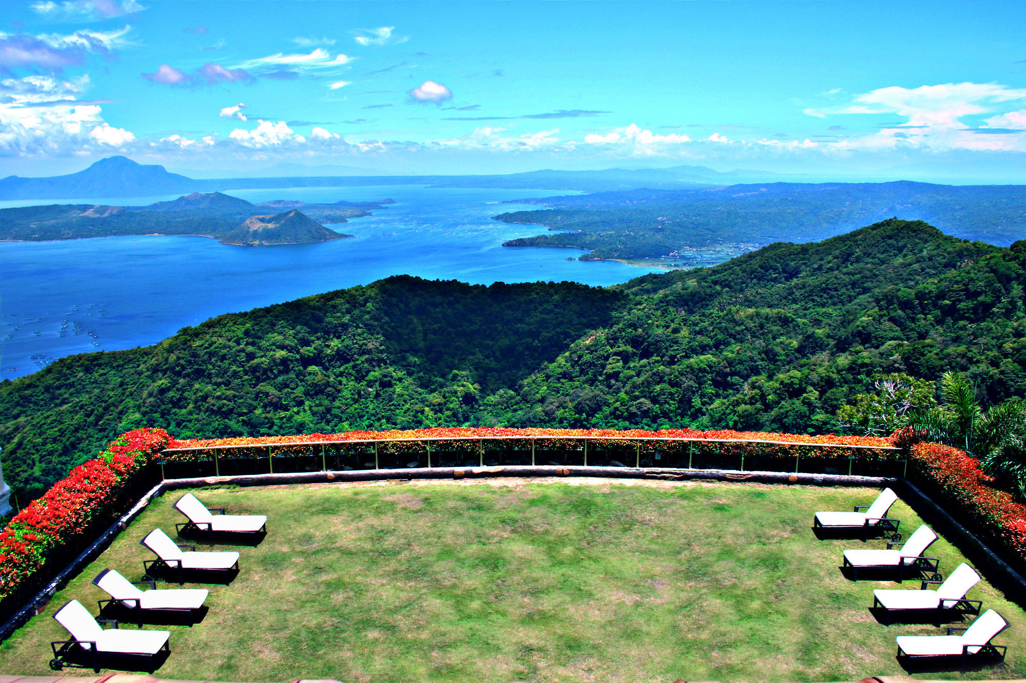 The Lake Hotel Tagaytay Tagaytay City Екстериор снимка
