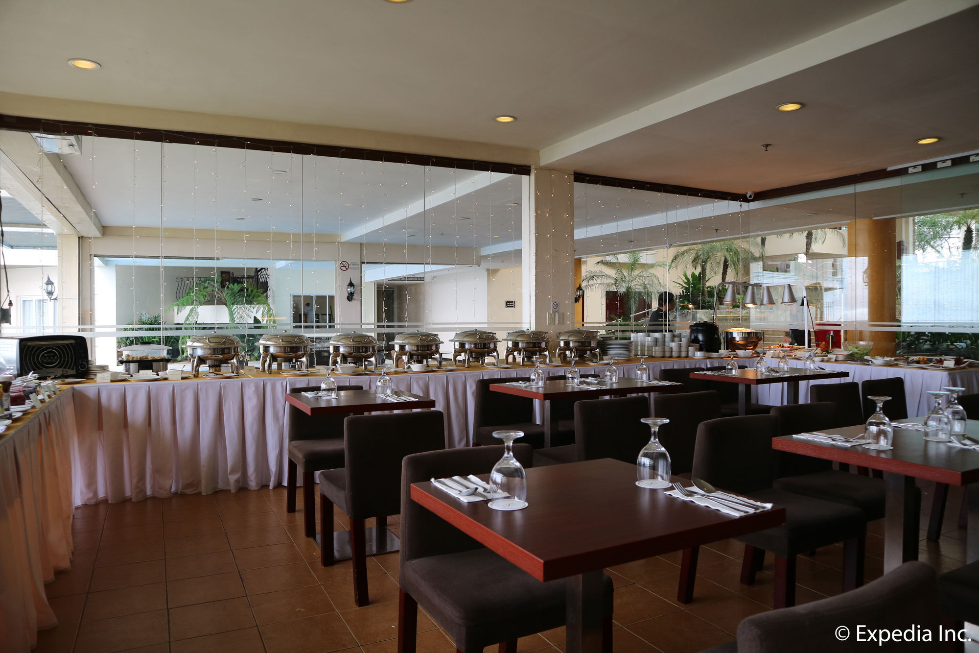 The Lake Hotel Tagaytay Tagaytay City Екстериор снимка