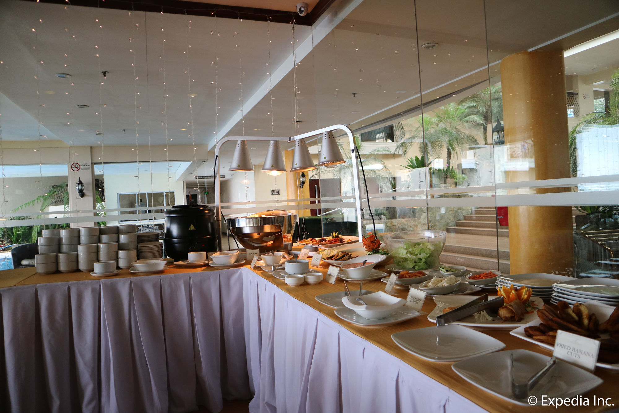 The Lake Hotel Tagaytay Tagaytay City Екстериор снимка