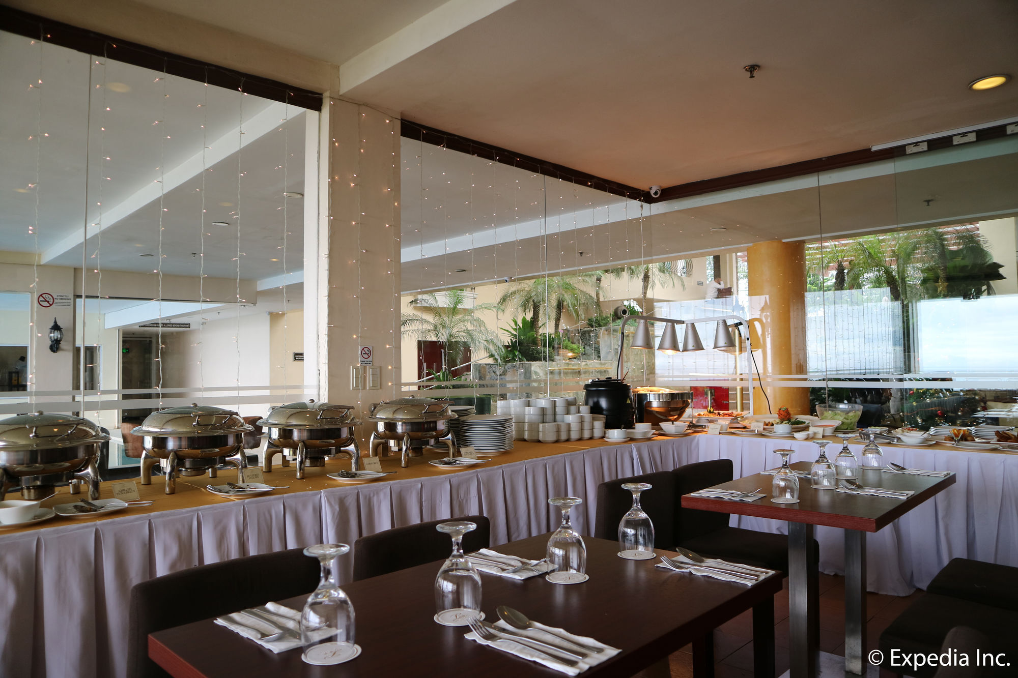 The Lake Hotel Tagaytay Tagaytay City Екстериор снимка