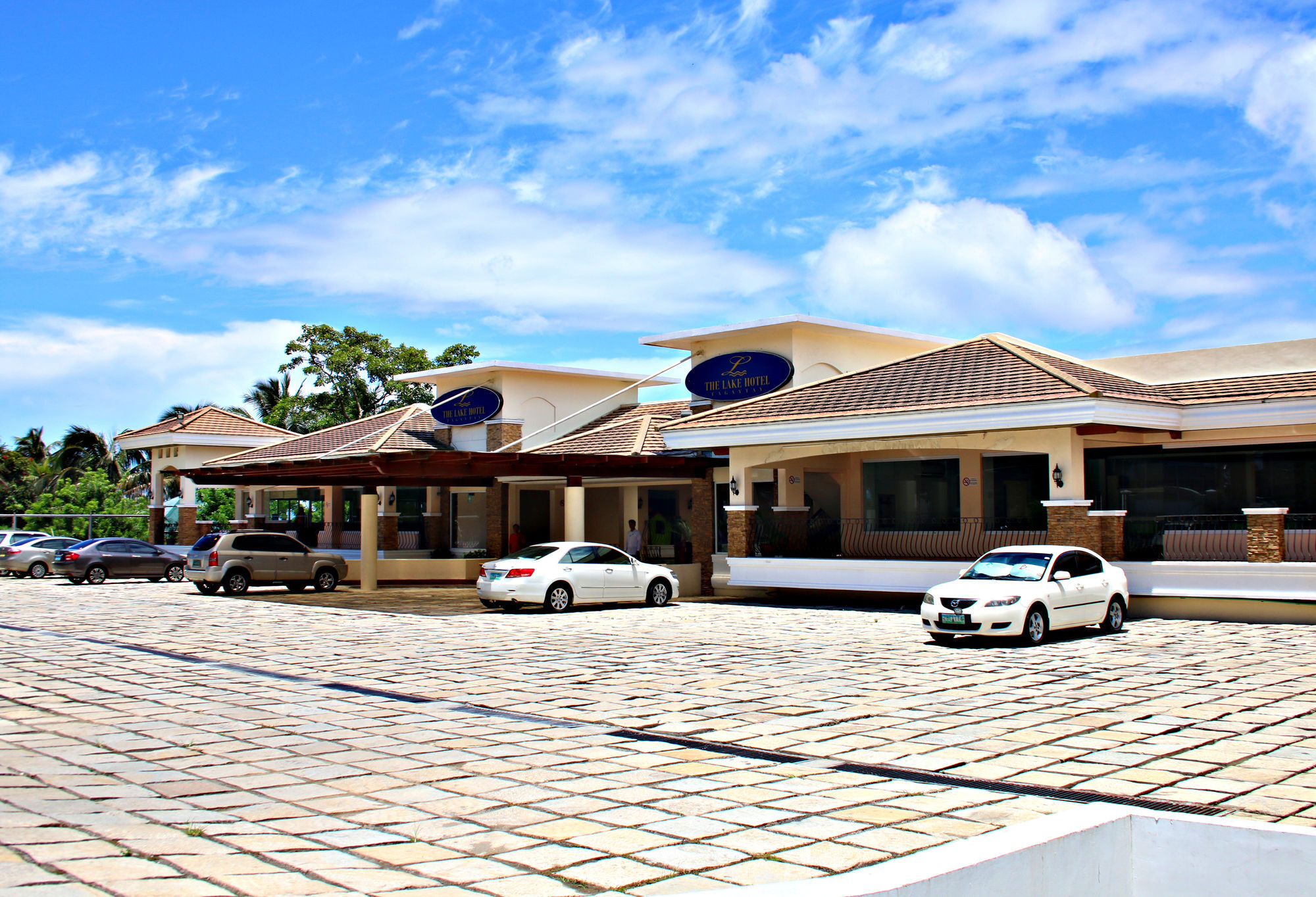 The Lake Hotel Tagaytay Tagaytay City Екстериор снимка
